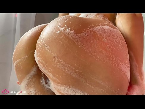 ❤️ Brunette Masturbates Pussy b'vibratur għal orga intens fid-doċċa ❤❌ Sess ta' kwalità fil-porn mt.novoporn.ru ️❤